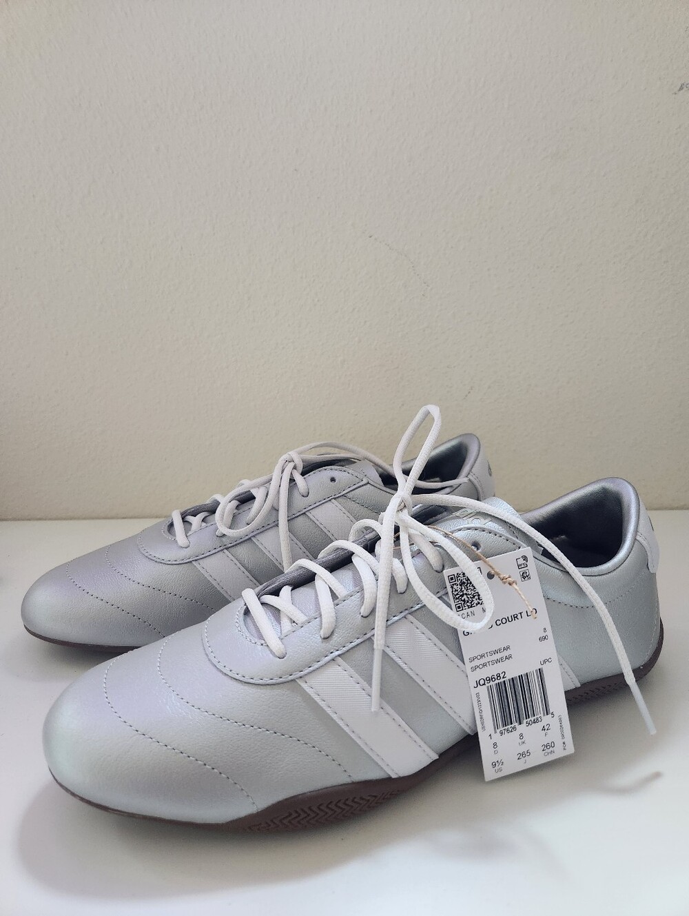Adidas Grand Court LO Silver Metallic Sneakers NWT Women’s 9.5